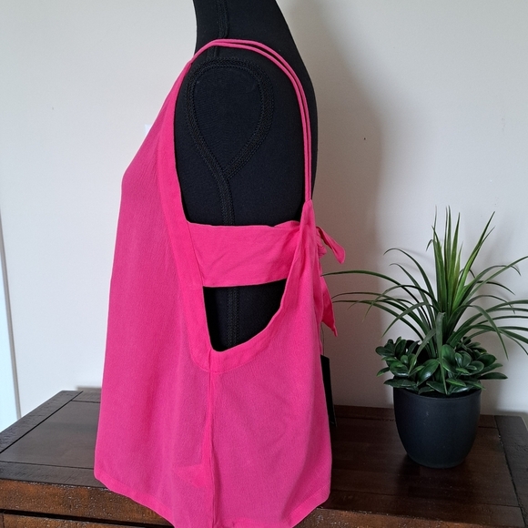 Lulu's Fuschia Pink Tank Top Tie Back Size Small Cami Top NWT - Picture 3 of 11